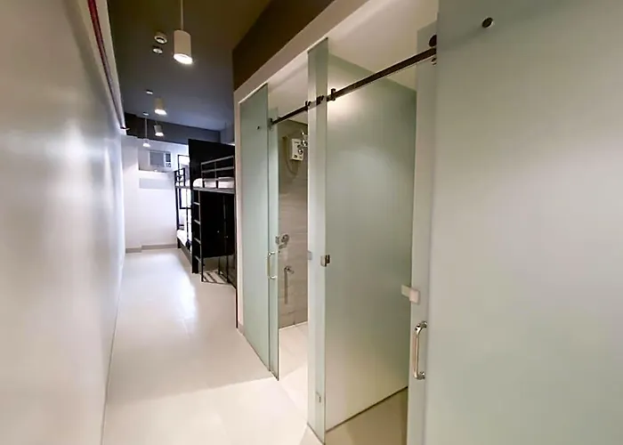 The Grid Co Living Managed By Hii 3* Manila